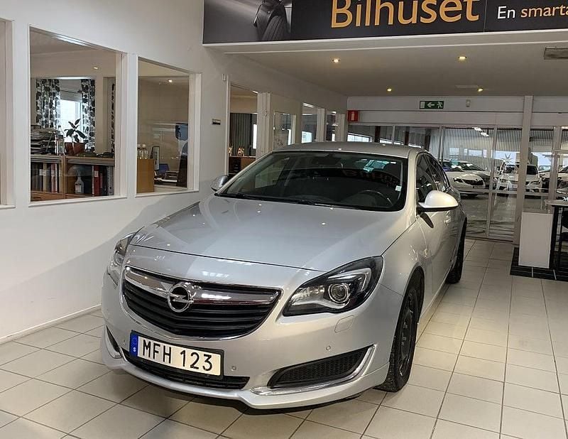 Grå Begagnad 2015 Opel Insignia Business Halvkombi | 129 700 kr (Dyr) - Bild 1/3
