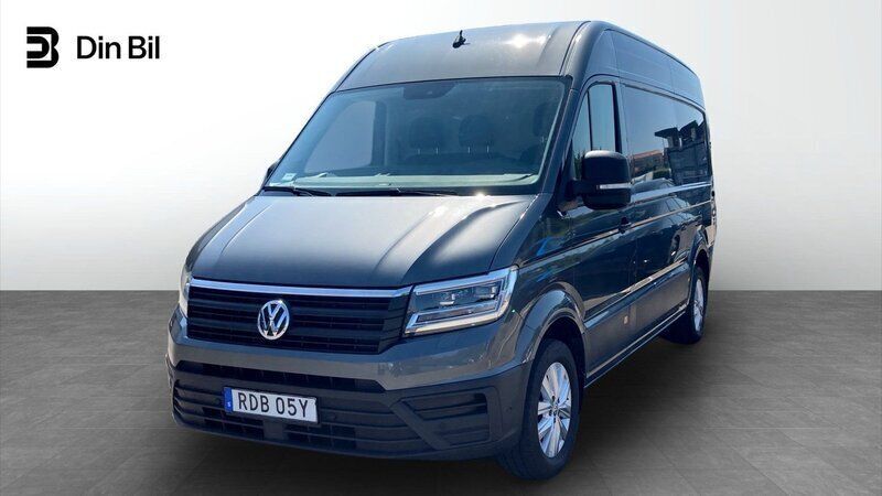 Grå (indiumgrå metallic) Begagnad 2021 VW Crafter Van | 399 000 kr (Marknadspris) - Bild 1/4