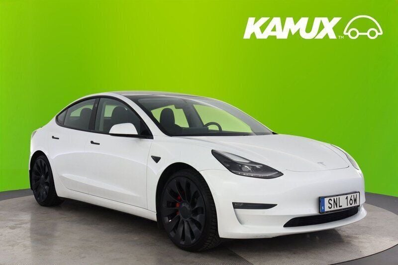 Vit Begagnad 2021 Tesla Model 3 Performance Sedan | 279 800 kr (Marknadspris) - Bild 1/4