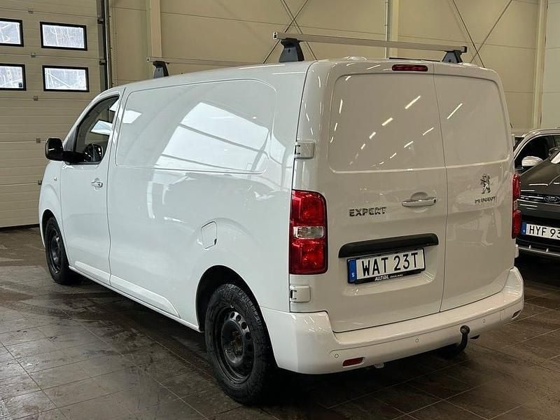 Begagnad Peugeot Expert 177 HK (130 kW) 2023 Vit Van