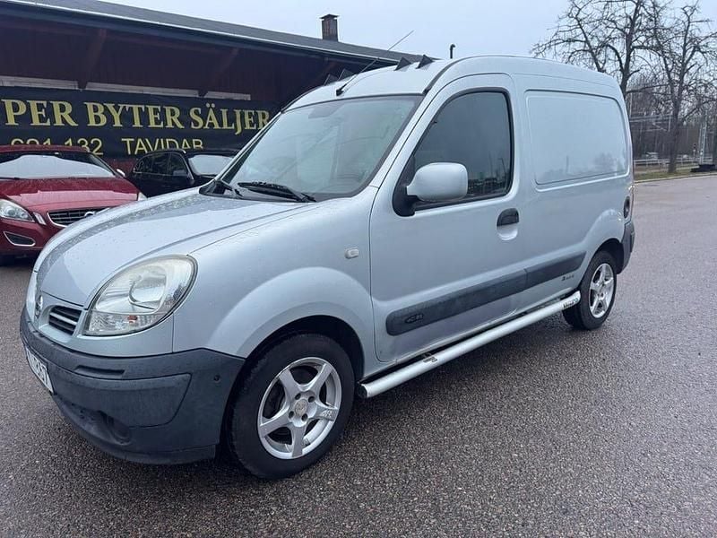 Begagnad Nissan Kubistar 84 HK (61 kW) 2008 Grå Van