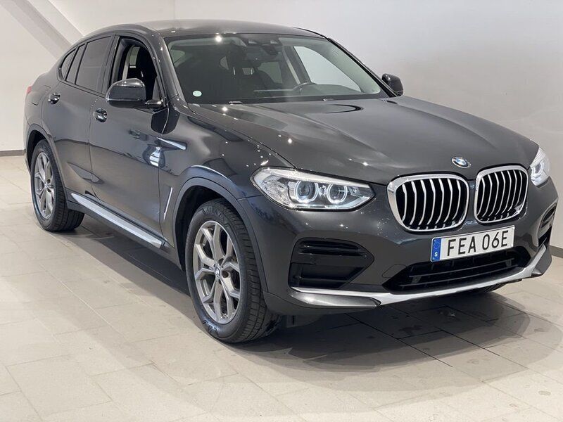 Grå Begagnad 2021 BMW X4 xLine SUV | 369 900 kr (Superpris) - Bild 1/3