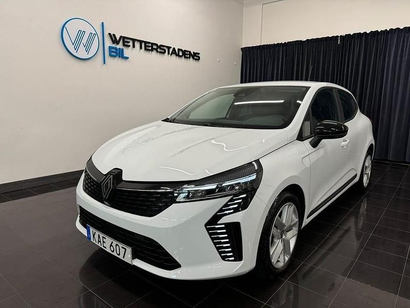 Vit (vit glaciär) Begagnad 2024 Renault Clio V Evolution Halvkombi | 174 800 kr (Marknadspris) - Bild 1/4
