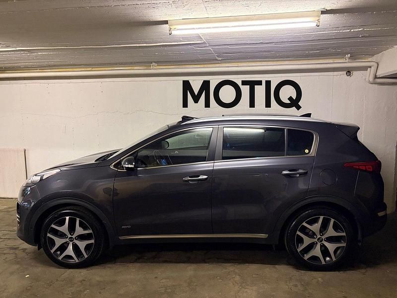 Grå Begagnad 2016 Kia Sportage GT-Line SUV | 189 900 kr (Marknadspris) - Bild 1/4