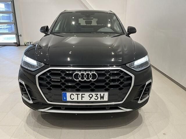 Begagnad Audi Q5 S-Line 367 HK (269 kW) 2023 Mytsvart metallic SUV