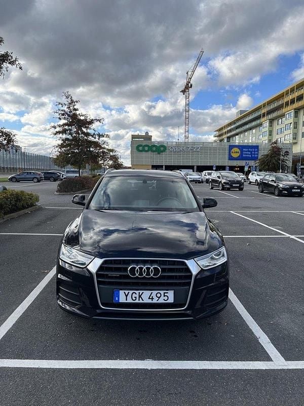 Svart Begagnad 2017 Audi Q3 SUV | 159 000 kr (Marknadspris) - Bild 1/4