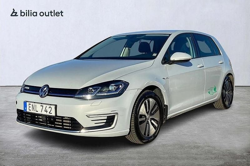 Silver Begagnad 2017 VW e-Golf Halvkombi | 74 900 kr (Superpris) - Bild 1/4