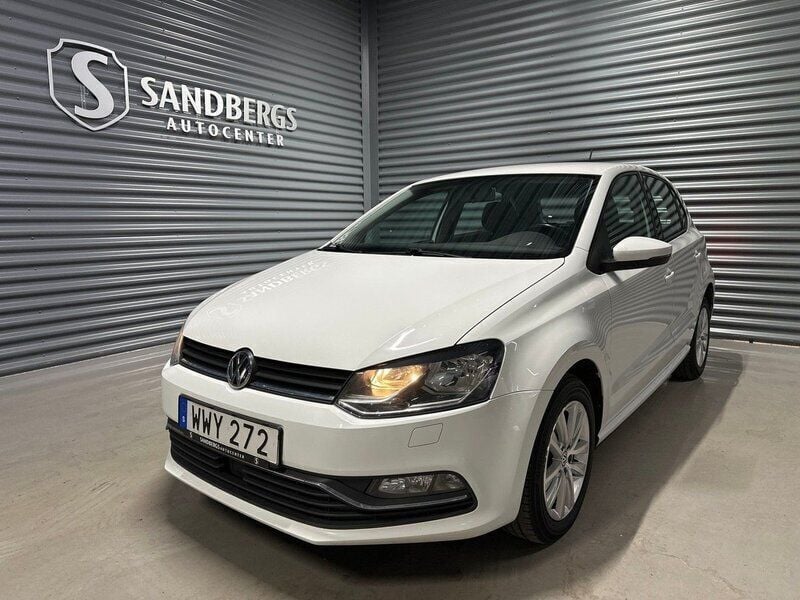 Vit Begagnad 2016 VW Polo Halvkombi | 118 500 kr (Marknadspris) - Bild 1/4