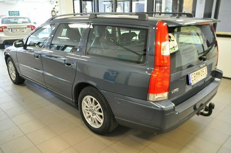 Begagnad Volvo V70 Kinetic 170 HK (125 kW) 2006 Blå Kombi