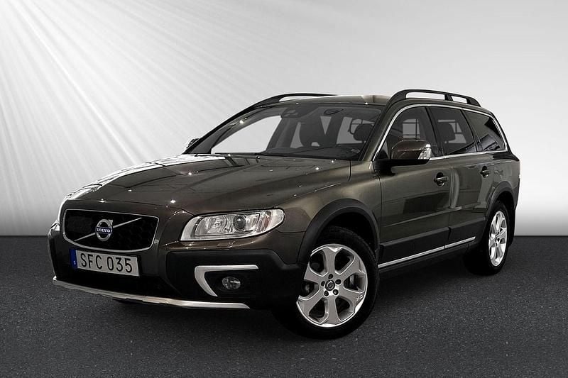 Brun Begagnad 2016 Volvo XC70 Standard SUV | 209 800 kr (Bra pris) - Bild 1/4