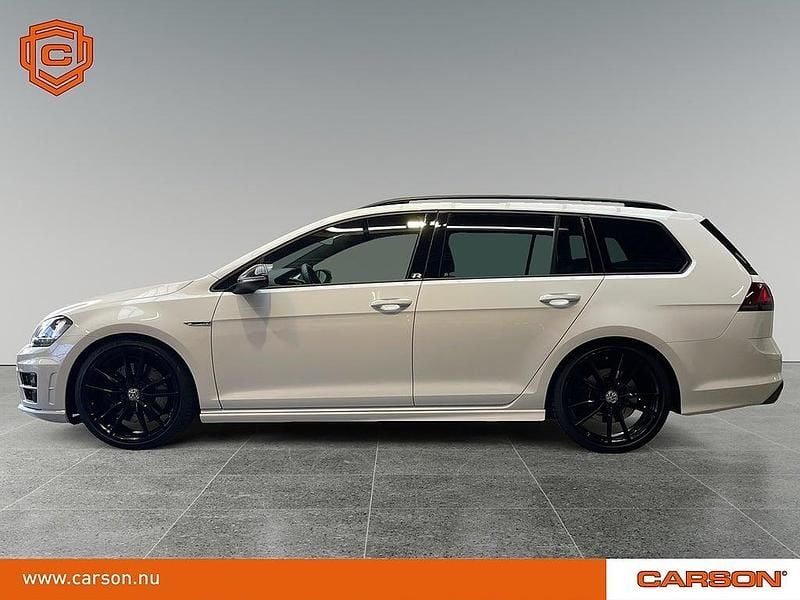 Begagnad VW Golf VII R 301 HK (221 kW) 2016 Vit Kombi