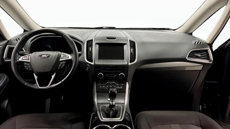 Begagnad Ford Galaxy 120 HK (88 kW) 2017 Svart Minibuss