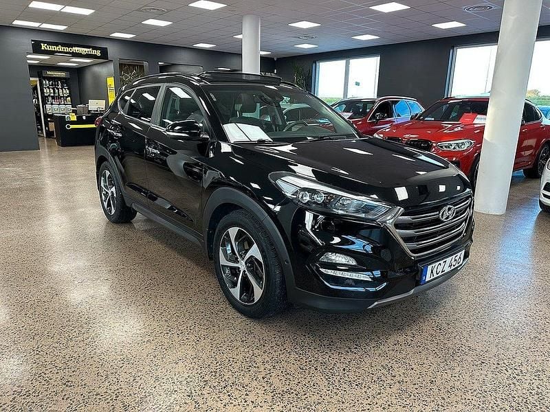 Svart Begagnad 2015 Hyundai Tucson Premium SUV | 149 900 kr (Marknadspris) - Bild 1/4