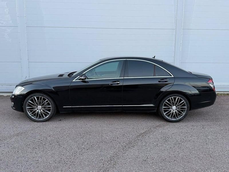 Begagnad Mercedes S320 235 HK (172 kW) 2008 Grå Sedan