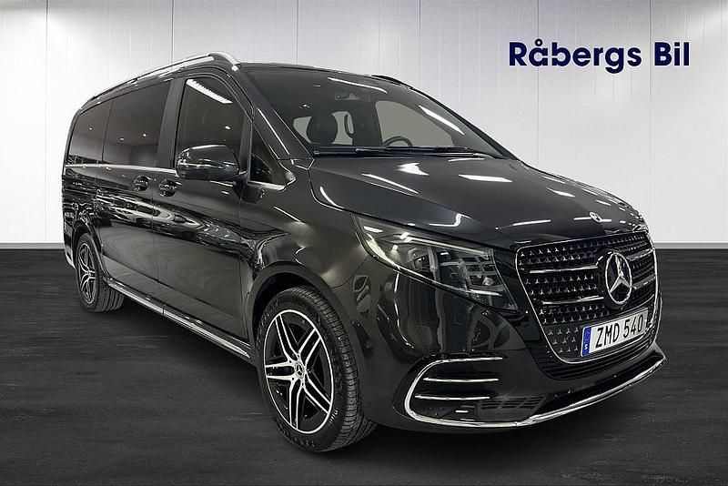 Begagnad Mercedes V300 AMG line 237 HK (174 kW) 2024 Mörkgrå Minibuss