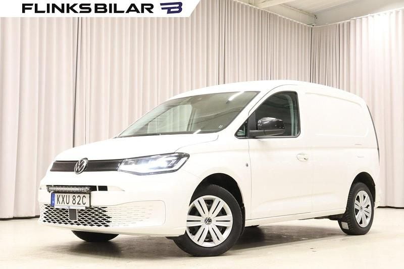 Vit Begagnad 2021 VW Caddy Minibuss | 249 800 kr (Marknadspris) - Bild 1/4