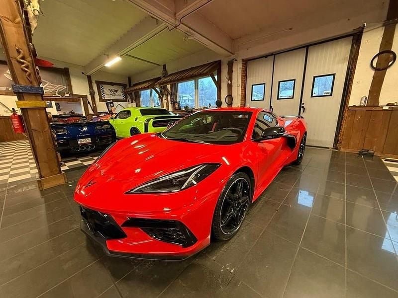 Röd Begagnad 2023 Chevrolet Corvette Stingray Cab | 1 199 000 kr (Marknadspris) - Bild 1/4