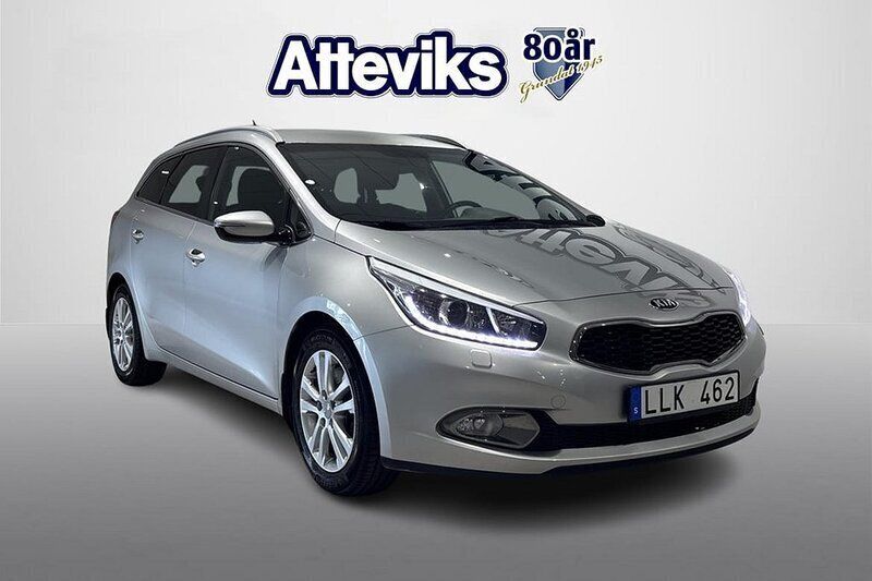 Grå Begagnad 2013 Kia Ceed Sportswagon 2 Kombi | 119 900 kr (Lite dyr) - Bild 1/4