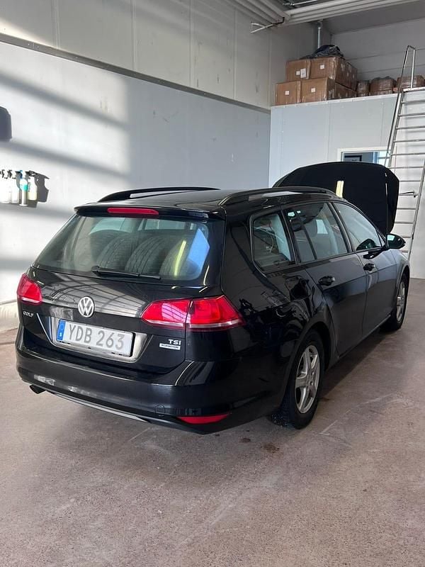 Begagnad VW Golf VII 110 HK (80 kW) 2016 Svart