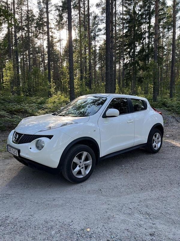 Vit Begagnad 2013 Nissan Juke SUV | 67 500 kr (Bra pris) - Bild 1/3