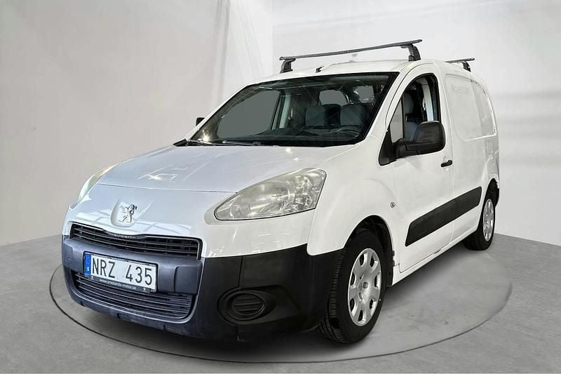 Vit Begagnad 2012 Peugeot Partner Minibuss | 39 000 kr (Marknadspris) - Bild 1/4