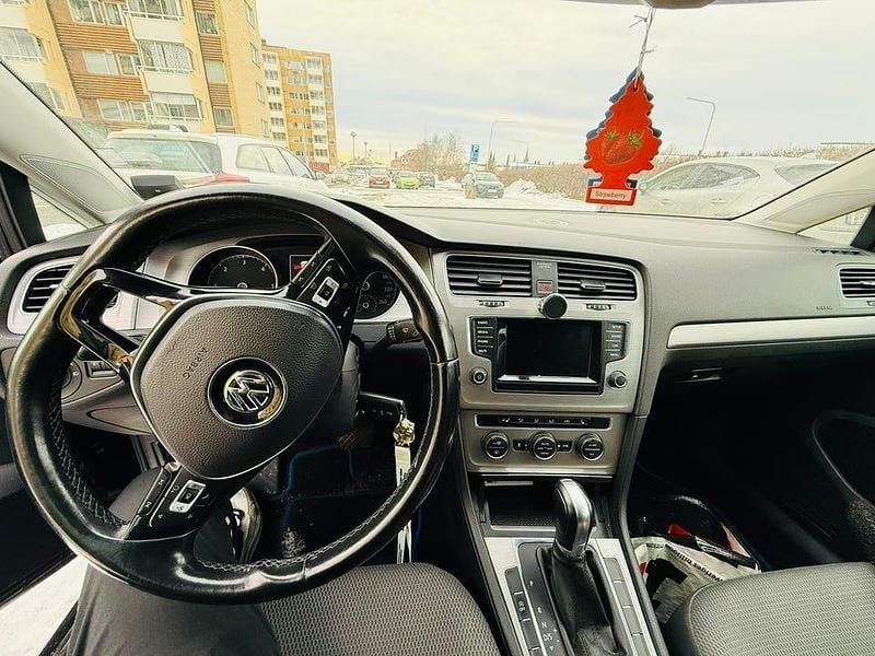 Begagnad VW Golf VII 105 HK (77 kW) 2015