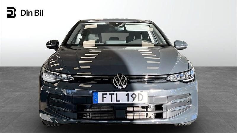 Begagnad VW Golf VIII Life 150 HK (110 kW) 2024 Mörkgrå Halvkombi