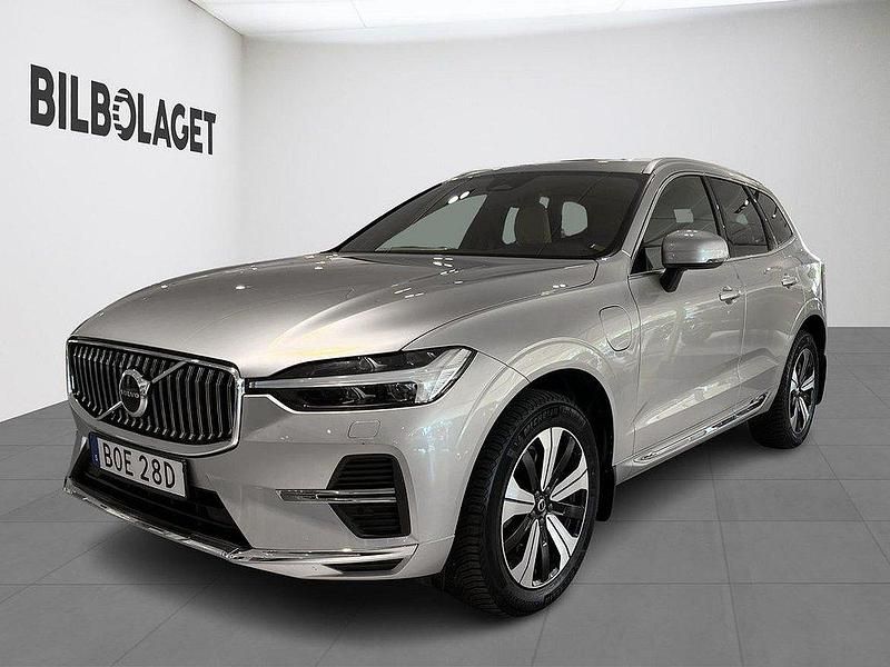 Ljusgrå Begagnad 2022 Volvo XC60 Plus SUV | 479 800 kr (Lite dyr) - Bild 1/4