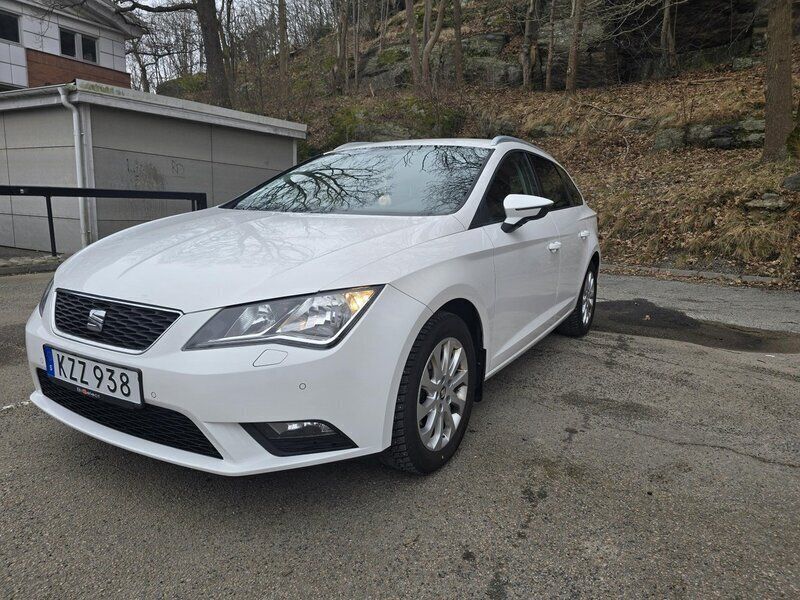Vit Begagnad 2016 Seat Leon ST Style Kombi | 100 000 kr (Superpris) - Bild 1/4
