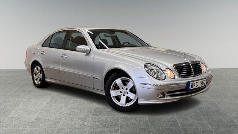 Silver Begagnad 2005 Mercedes E240 Avantgarde Sedan | 94 900 kr - Bild 1/4
