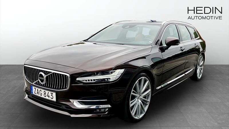 Mörkbrun (brown) Begagnad 2018 Volvo V90 Inscription Kombi | 319 000 kr (Marknadspris) - Bild 1/4