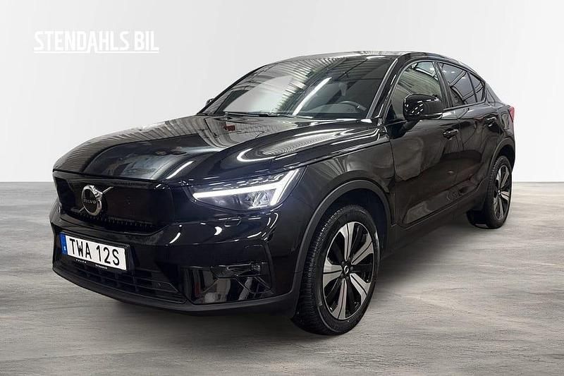 Svart Begagnad 2023 Volvo C40 Plus SUV | 329 000 kr (Marknadspris) - Bild 1/4