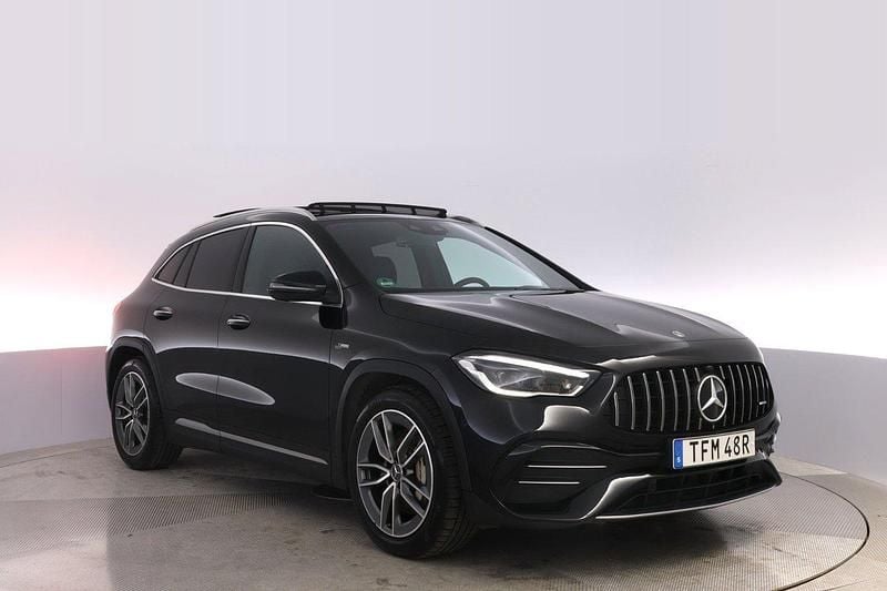 Svart Begagnad 2020 Mercedes GLA35 AMG Premium Plus SUV | 399 000 kr - Bild 1/4