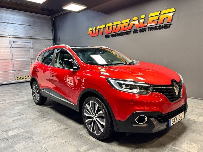 Röd Begagnad 2016 Renault Kadjar SUV | 124 900 kr (Marknadspris) - Bild 1/4