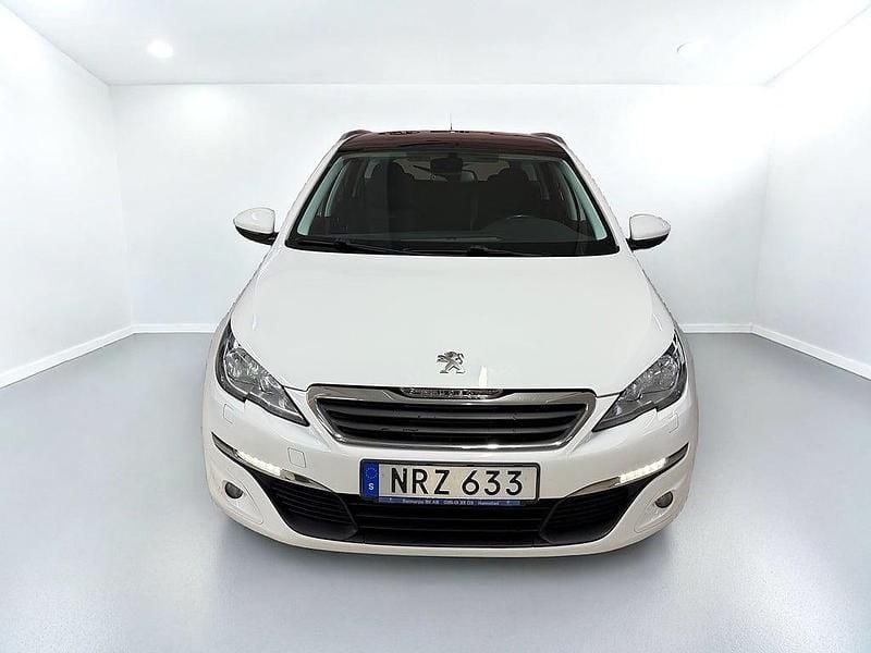 Begagnad Peugeot 308 SW Active 120 HK (88 kW) 2014 Vit Kombi