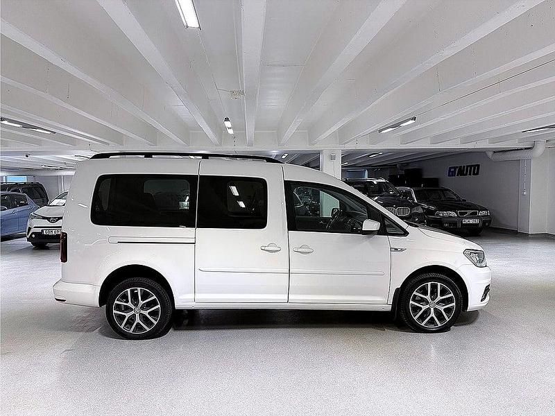Begagnad VW Caddy Maxi Life Life 150 HK (110 kW) 2017 Vit Minibuss