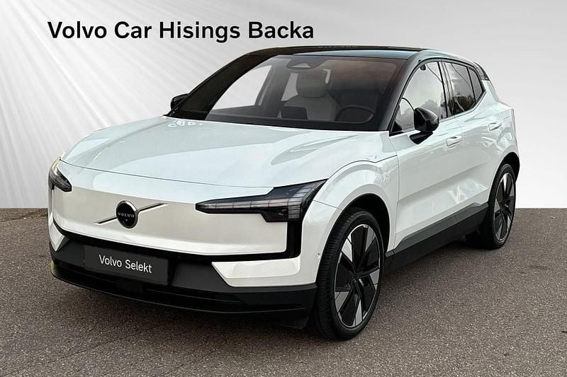 Begagnad Volvo EX30 Single Motor Extended Range 202 kW (275 HK) 2025 Vit SUV