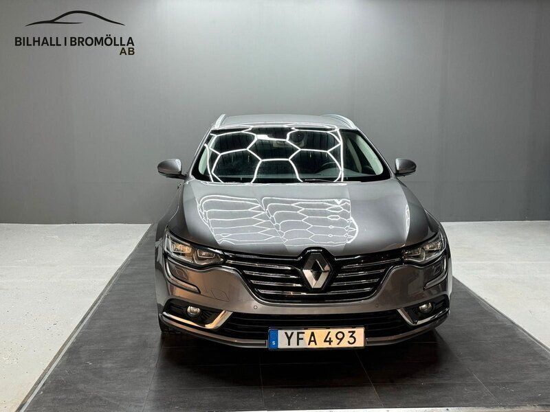 Grå Begagnad 2016 Renault Talisman GrandTour Kombi | 164 900 kr (Marknadspris) - Bild 1/4