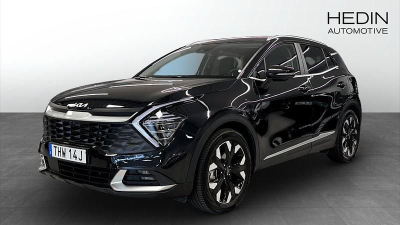 Svart (black) Begagnad 2024 Kia Sportage Advance SUV | 429 900 kr (Lite dyr) - Bild 1/4