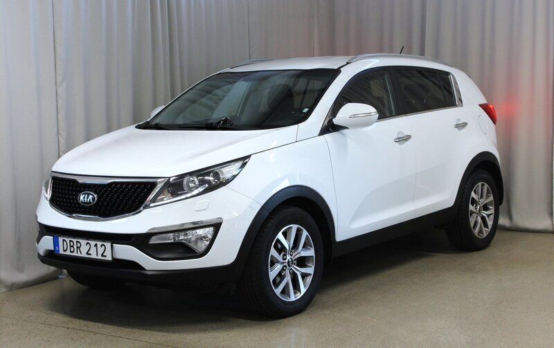 Vit Begagnad 2015 Kia Sportage Comfort SUV | 119 900 kr (Lite dyr) - Bild 1/4