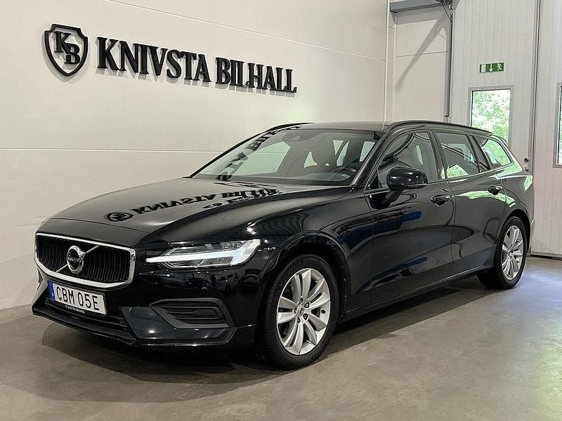 Svart Begagnad 2019 Volvo V60 Momentum Kombi | 209 800 kr (Bra pris) - Bild 1/4