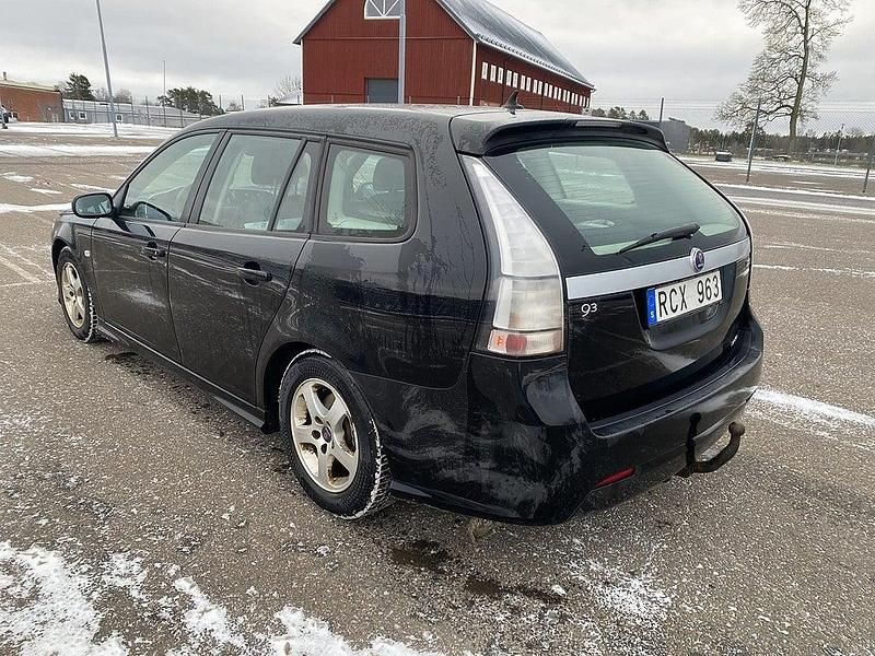 Begagnad Saab 9-3 Linear 150 HK (110 kW) 2008 Svart Kombi