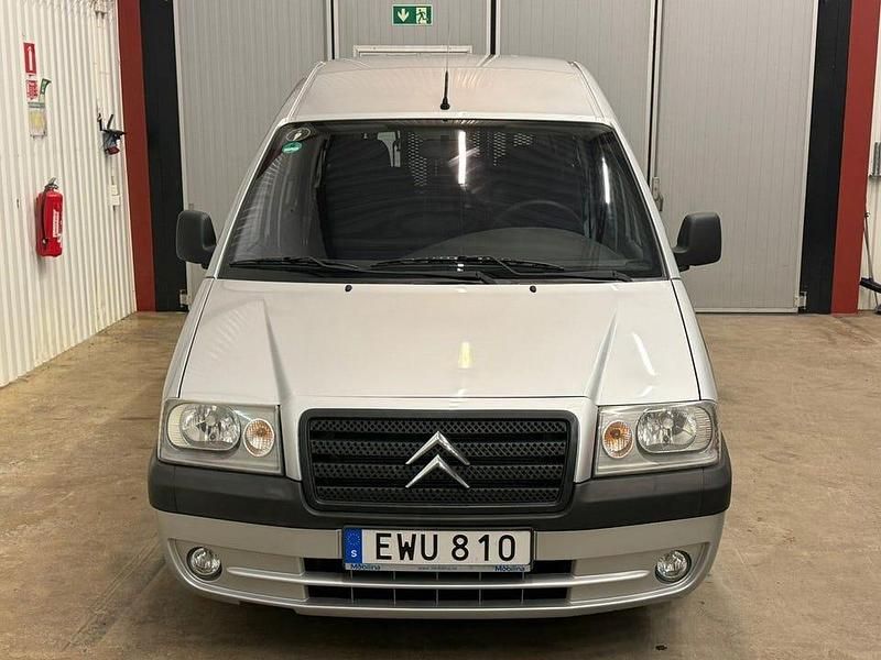 Begagnad Citroën Jumpy 136 HK (100 kW) 2006 Silver Minibuss