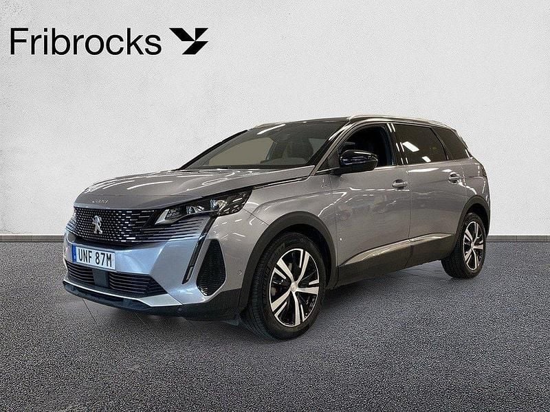 Grå Begagnad 2022 Peugeot 5008 GT Minibuss | 329 800 kr (Marknadspris) - Bild 1/4