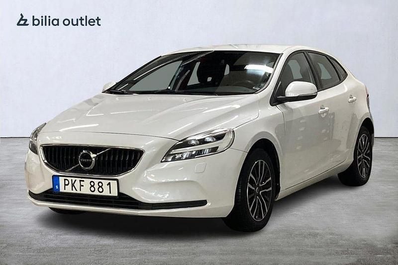 Vit Begagnad 2017 Volvo V40 Momentum Halvkombi | 149 900 kr (Lite dyr) - Bild 1/4