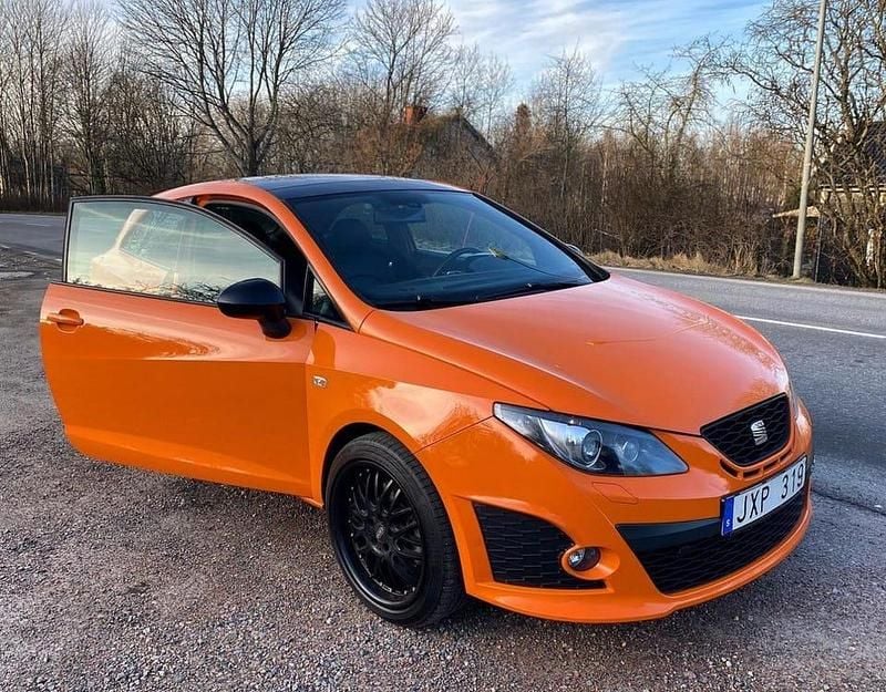 Begagnad Seat Ibiza CUPRA 180 HK (132 kW) 2010