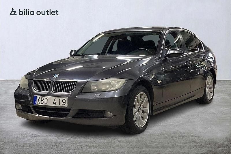 Grå Begagnad 2006 BMW 325 Sedan | 29 900 kr (Superpris) - Bild 1/3