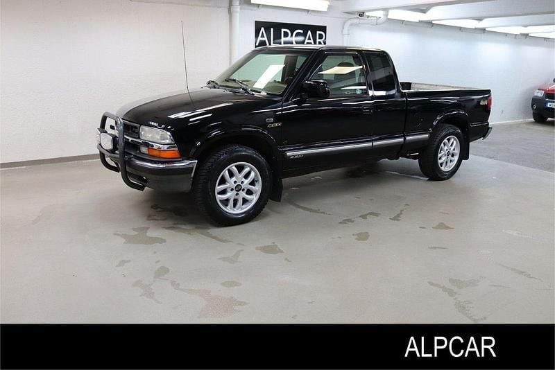 Svart Begagnad 2002 Chevrolet S10 Pickup | 69 900 kr - Bild 1/4
