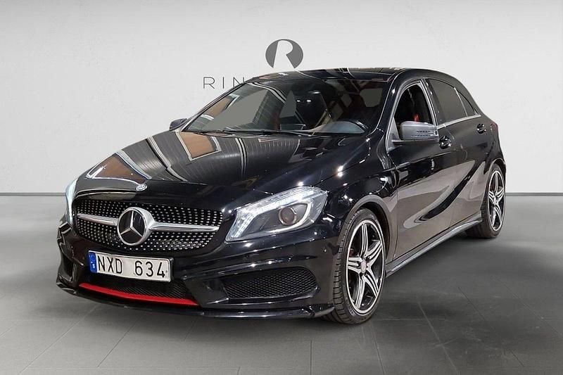Svart Begagnad 2013 Mercedes A250 AMG Halvkombi | 139 900 kr (Lite dyr) - Bild 1/3