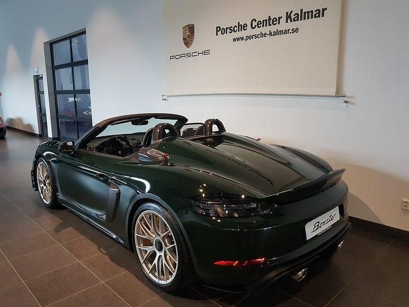Begagnad Porsche 718 Spyder 500 HK (367 kW) 2024 Grön Cab